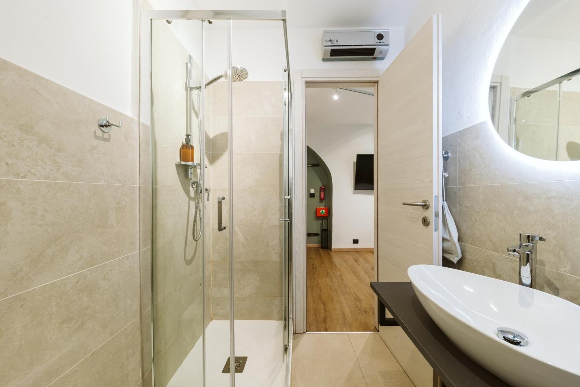 Giano Host - Capro Appartement Genua Buitenkant foto